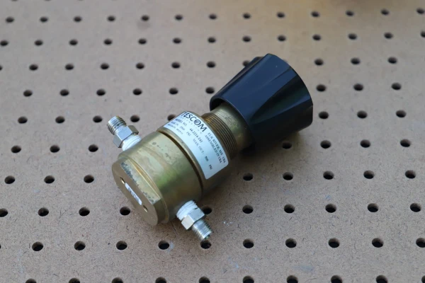 TESCOM PRESSURE REDUCING REGULATOR MODEL NO: 44-2214-241