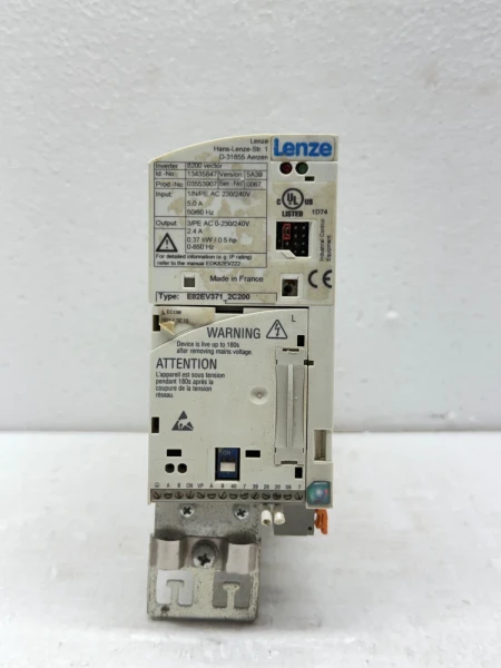 Lenze E82EV371_2C200 Servo Drive