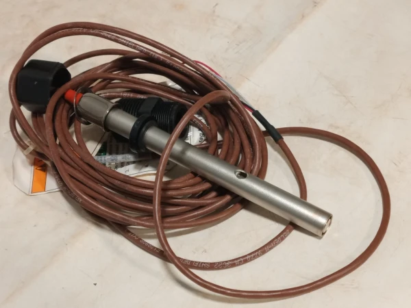 GF Signet 3-2819-1C Conductivity/Resistivity Sensing Electrode 0.01cm Cell (New – Open box)