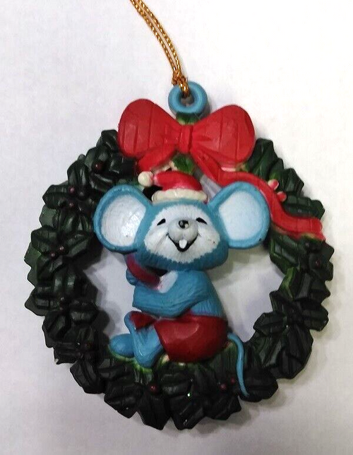 Vintage CHRISTMAS CRITTERS Mouse In Wreath Ornament