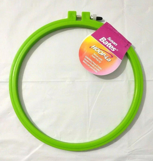 Bates HOOP-LA Plastic Embroidery Hoop 7" Green Bates HOOP-LA Plastic Embroidery Hoop 7" Green