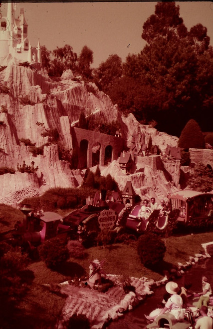 Vintage Disneyland 35mm CINDERELLA'S CASTLE Souvenir Slide PANA-VUE VP50A4