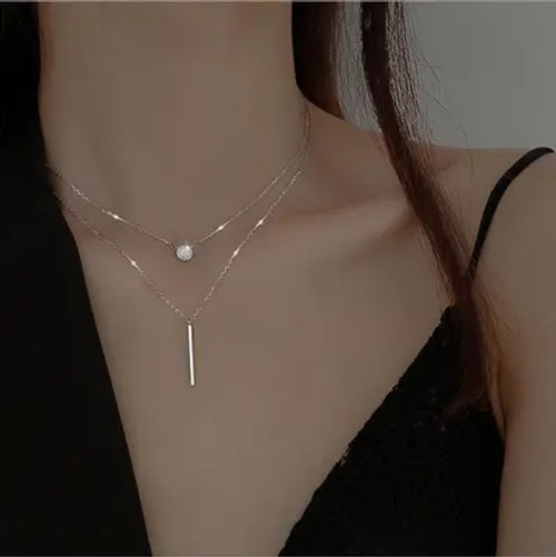 Clavicle Layered Rod & Circle Necklace