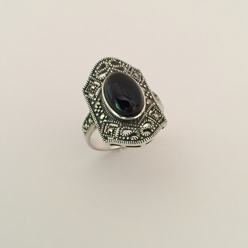 Marcasite w/ Oval Onyx Ring - Size 8