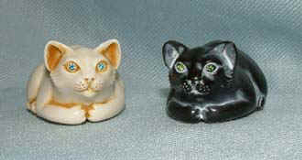 Ebony & Ivory Cat, Club Redemption Piece - Blinged Eyes