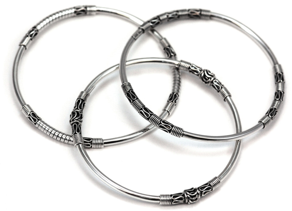 Sura Bangle Bracelet - Design 1