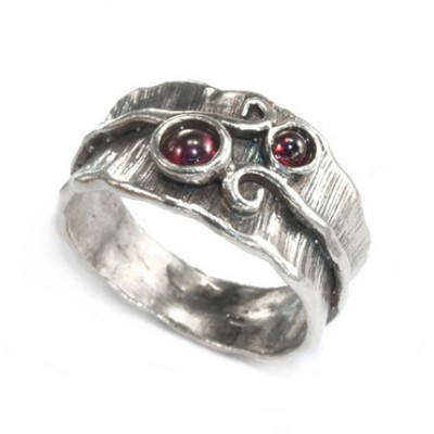 Silver Ring with Garnet, 4 mm, 3 mm