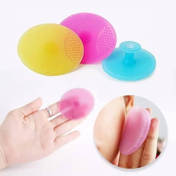 Facial Cleansing Silicone Brush Small Size at Hiffey .pk