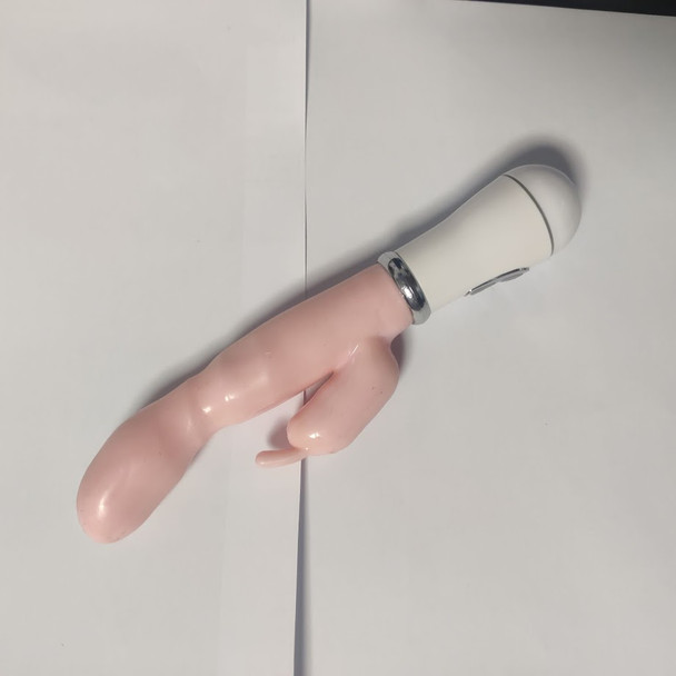 Female Rechargeable Pink Vibrator  Sex Toy in Pakistan