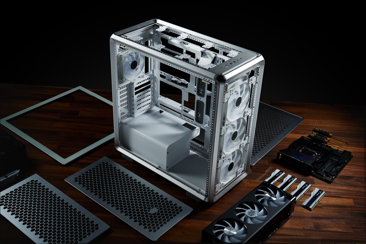Cooler Master Launches MasterFrame 600 Modular Full Tower Case in Europe