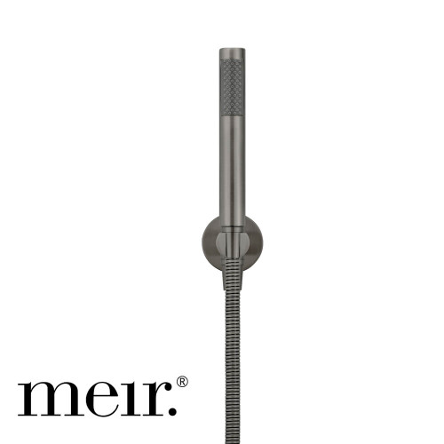 =AI("based your response on the provided image. Write seo and geo friendly alt image text:"&E1015)