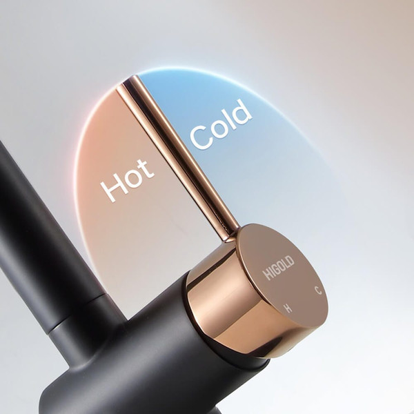 Modern pull out kitchen mixer tap with precise temperature control feature for Australian homes.