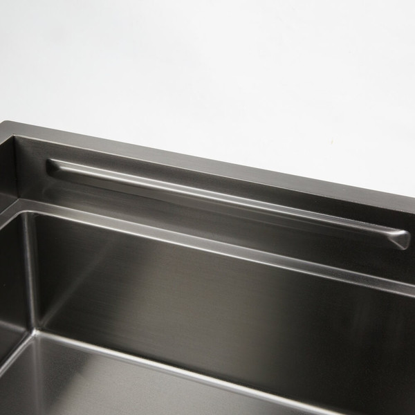 Higold-Piniz-1-Pvd-Gunblack-Workstation-Kitchen-Sink-With-Slide-Lips