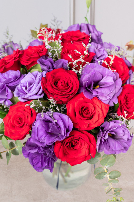 París / Rosa Roja y Lisianthus Morado PTO. ESCOND.