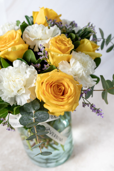 Honey Gold / Rosa Amarilla con Clavel Blanco 21SF (M)