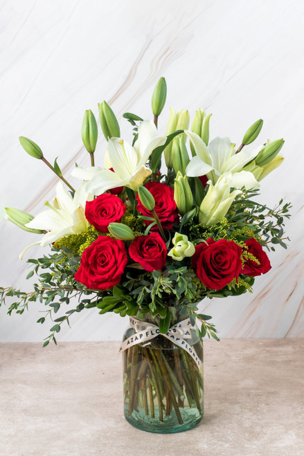 Carmín / Rosas Rojas y Lilium Blanca IRAPUATO
