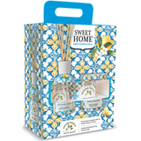 SWEET HOME COLLEZIONE MEDITERRANEA CONFEZIONE PROFUMATORE AMBIENTE A BASTONCINI 100 ML + CANDELA 110 GR. ZAGARA BIANCA
