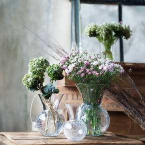 VCV5207 - Frostveil Vase - 7.3"
