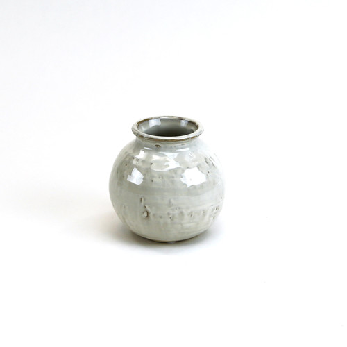 CRB3205WT - Small Round Urn Bud Vase - 4.5" W x 4.3" H (24 pcs/case)