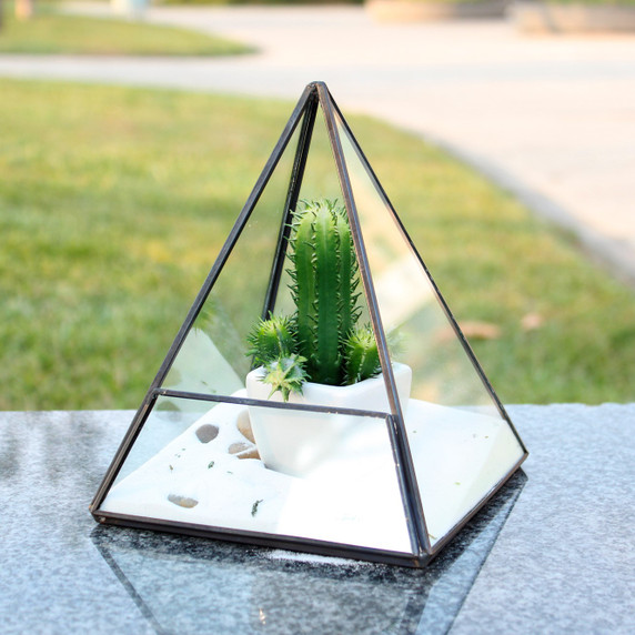 GET0207BK - Black Pyramid Geometric Glass Terrarium. 7.5"H -