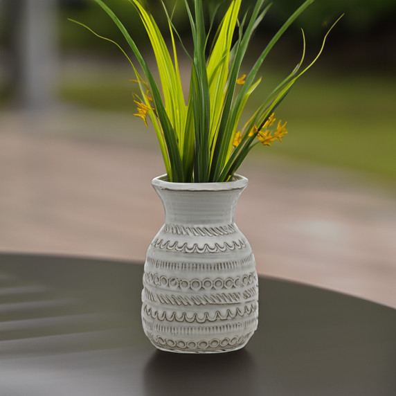 CUV9807WT Fancy White Pineapple Vase - 7.5" H (8 pcs)