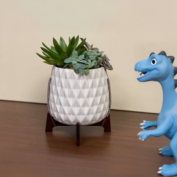 CFB2706WT - White Mid Mod Geometric Vase with Wooden Stand - 5"