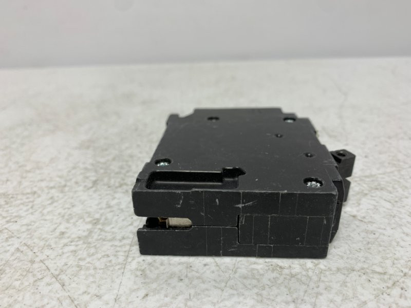 Q2020 Siemens Q2020 Circuit Breaker 20A 120/240V Tandem