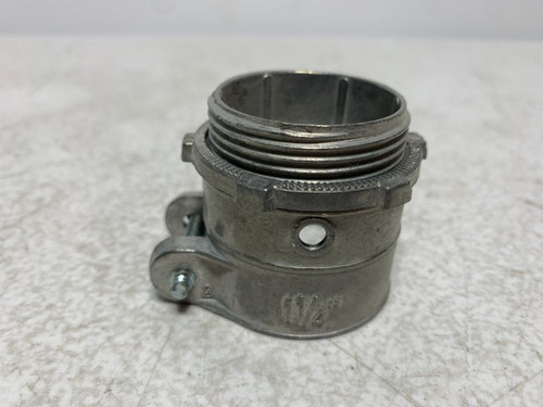 Unbranded 1-1/4" Conduit Connector Metal Clamp (lot of 39)