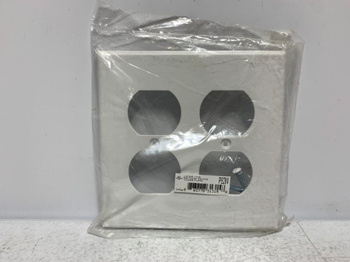 Hubbell P28W 3-Gang Wall Plate 2 Toggle 1 Duplex White Non-Metallic (lot of 5)