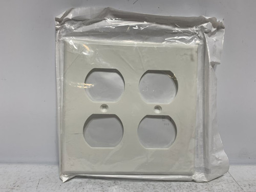Leviton 002-80716-00W Wallplate 2-Gang Thermoplastic Nylon White (lot of 21)
