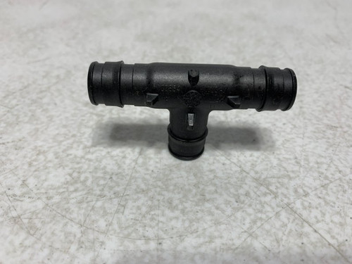 Uponor 100854 Tee Fitting 1/2" x 1/2" x 1/2" (lot of 17)
