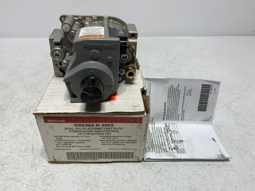 Honeywell VR8304 H 4503 Gas Control 24V 3/4" x 3/4" NPT