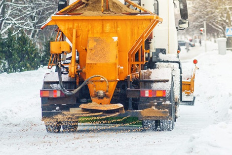 Best Melting Salts & Road Salt for Ice in Ohio: How to Choose the Right De-Icer