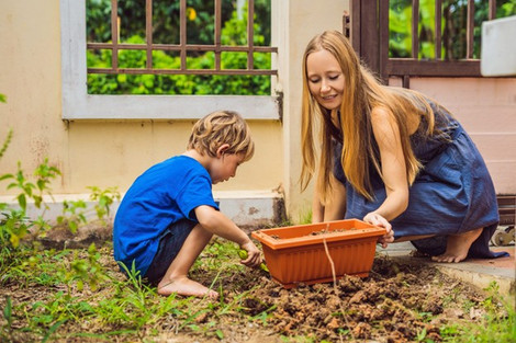 The Ultimate Gardening Gift Guide for Mom