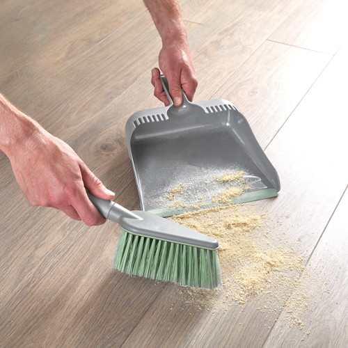 Pointed Dustpan & Brush with Comb