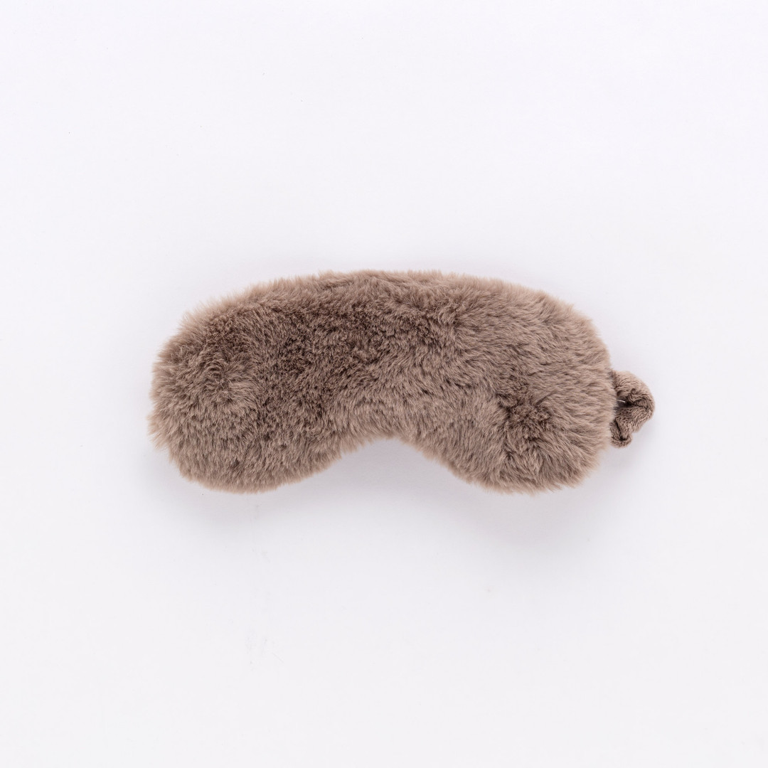 Ciabatte e maschera da notte hygge