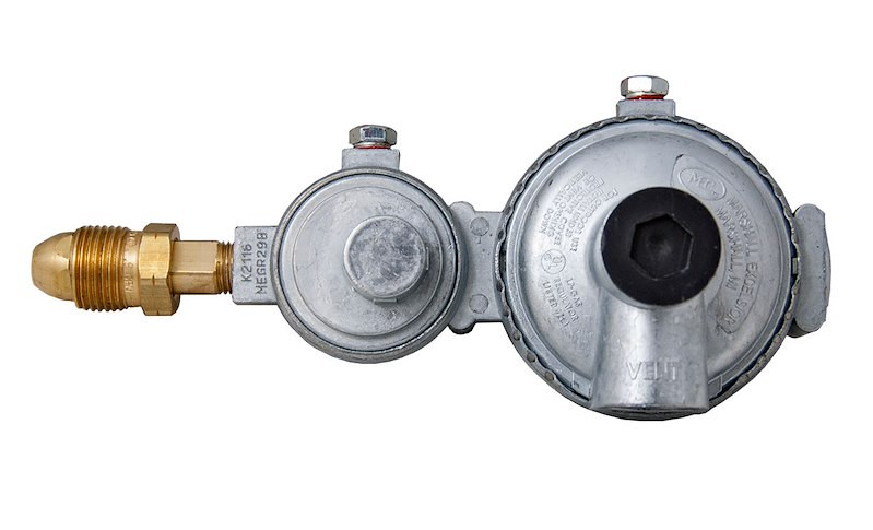 Marshall Excelsior MEGR-295
Propane Regulator; Excela-Flo; POL Inlet x 3/8 Inch FNPT Outlet With 90 Degree Vent; Two Stage; 175000 BTU; Without Hose; Zinc Powder Coated; Die Cast Zinc; With POL Connector; Horizontal Mount