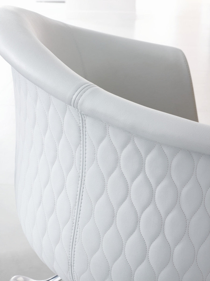 Maletti Mimi Styling Chair
