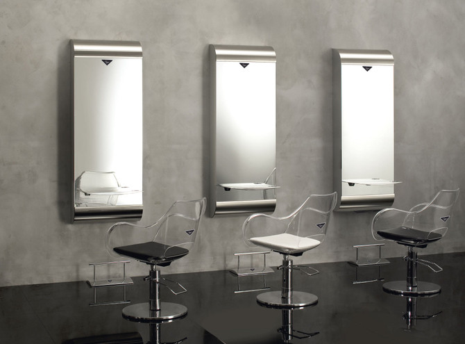 Maletti Plexi Fume Styling Chair