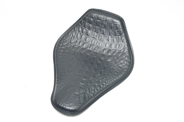 Black Snub Nose Embossed Alligator 10 x 13 Spring Solo Seat