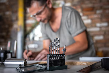Finding the Right CNC Tool Supplier for Machining | CGS Tool