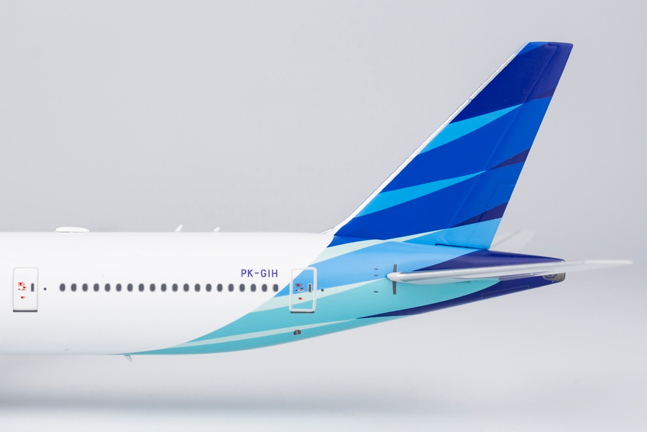 Garuda Indonesia 777-300ER PK-GIH 73022 1:400