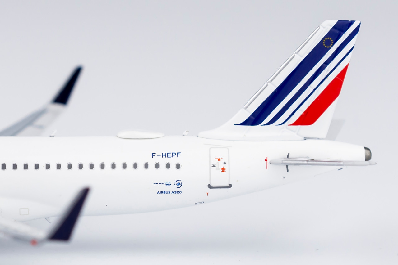 NG Models Air France A320-200/w F-HEPF 15005 1:400