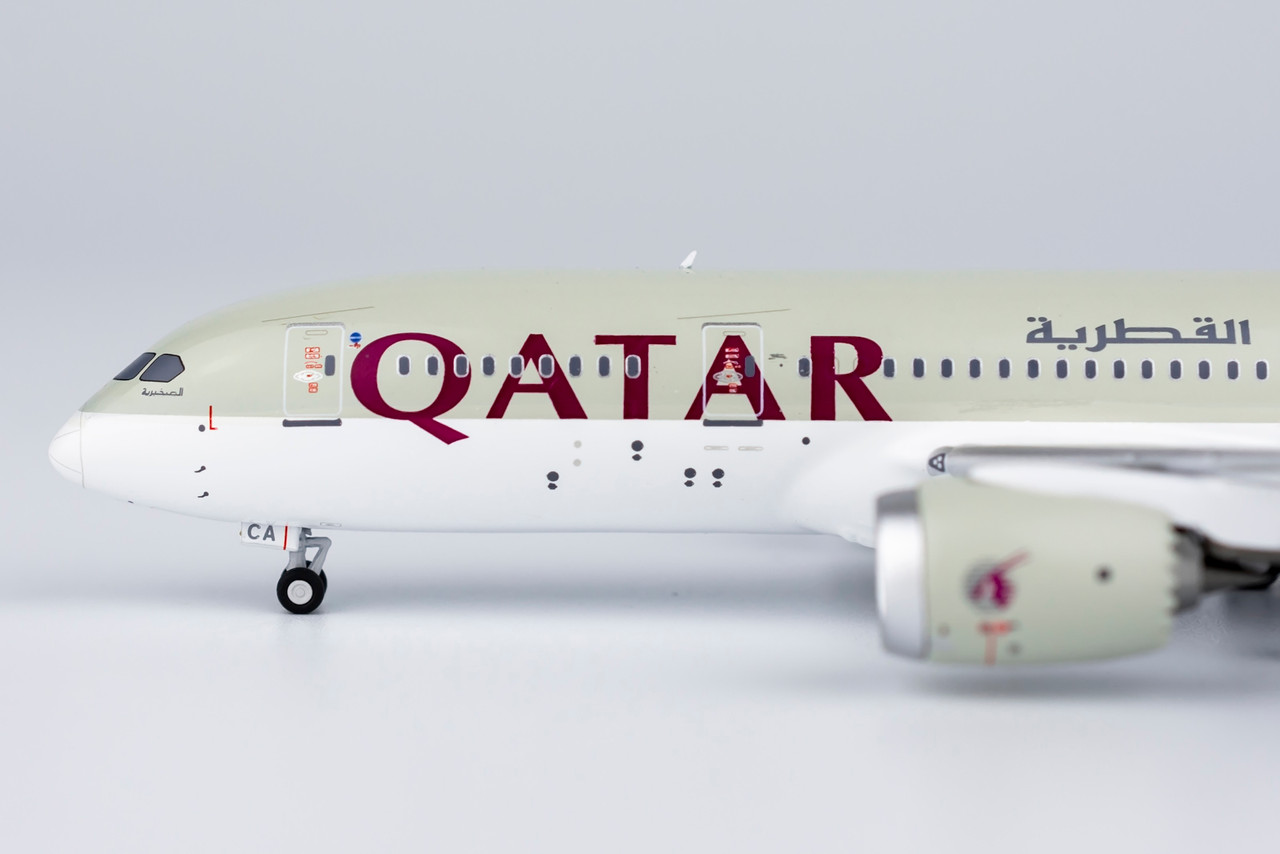 Qatar Airways 787-8 Dreamliner 