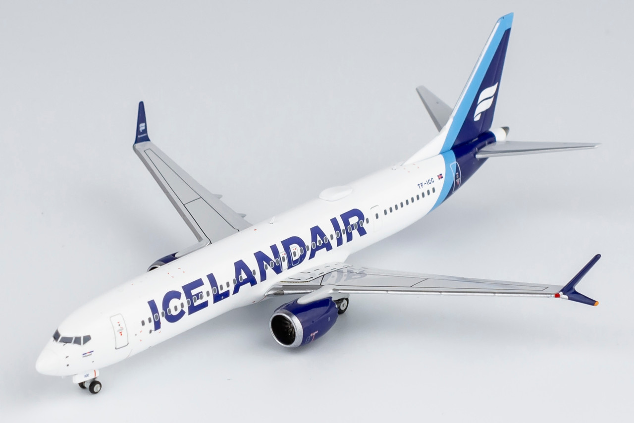 Boeing 737 MAX 9 1:200 モデルプレーン Boeing Unified 737 MAX 9 1:200 Model – The Boeing Store