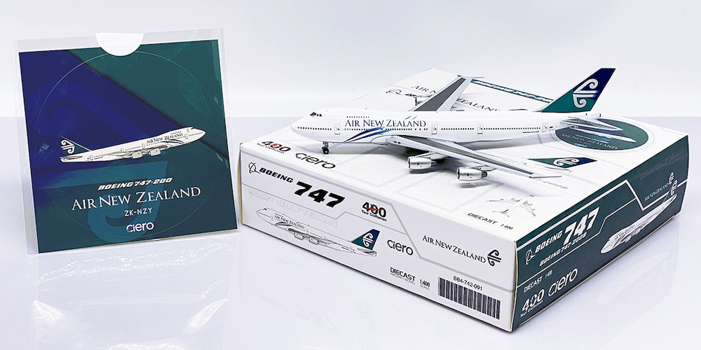 Air New Zealand Boeing 747-200B Reg: ZK-NZY With Antenna and