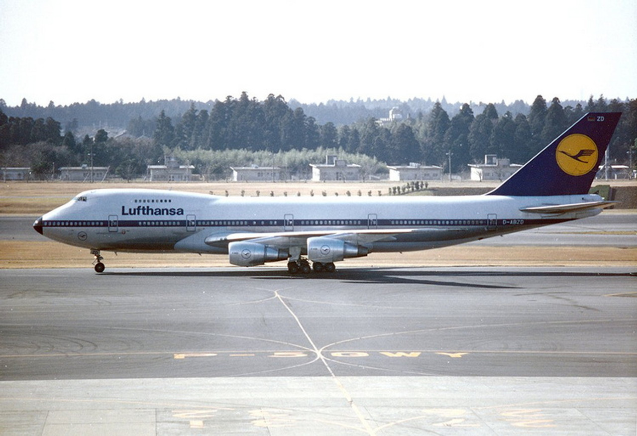 Phoenix Models Lufthansa B747-200 D-ABZD PH4DLH2428 1:400