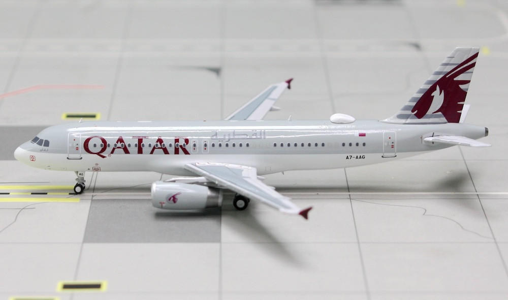 Panda Models Qatar Airways A320-232 A7-AAG 52319 1:400