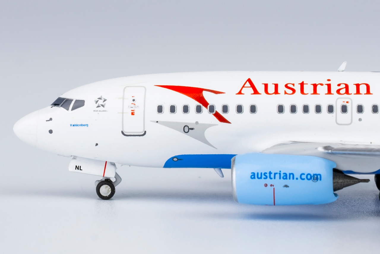 NG Models Austrian Airlines 737-600 OE-LNL 76015 1:400