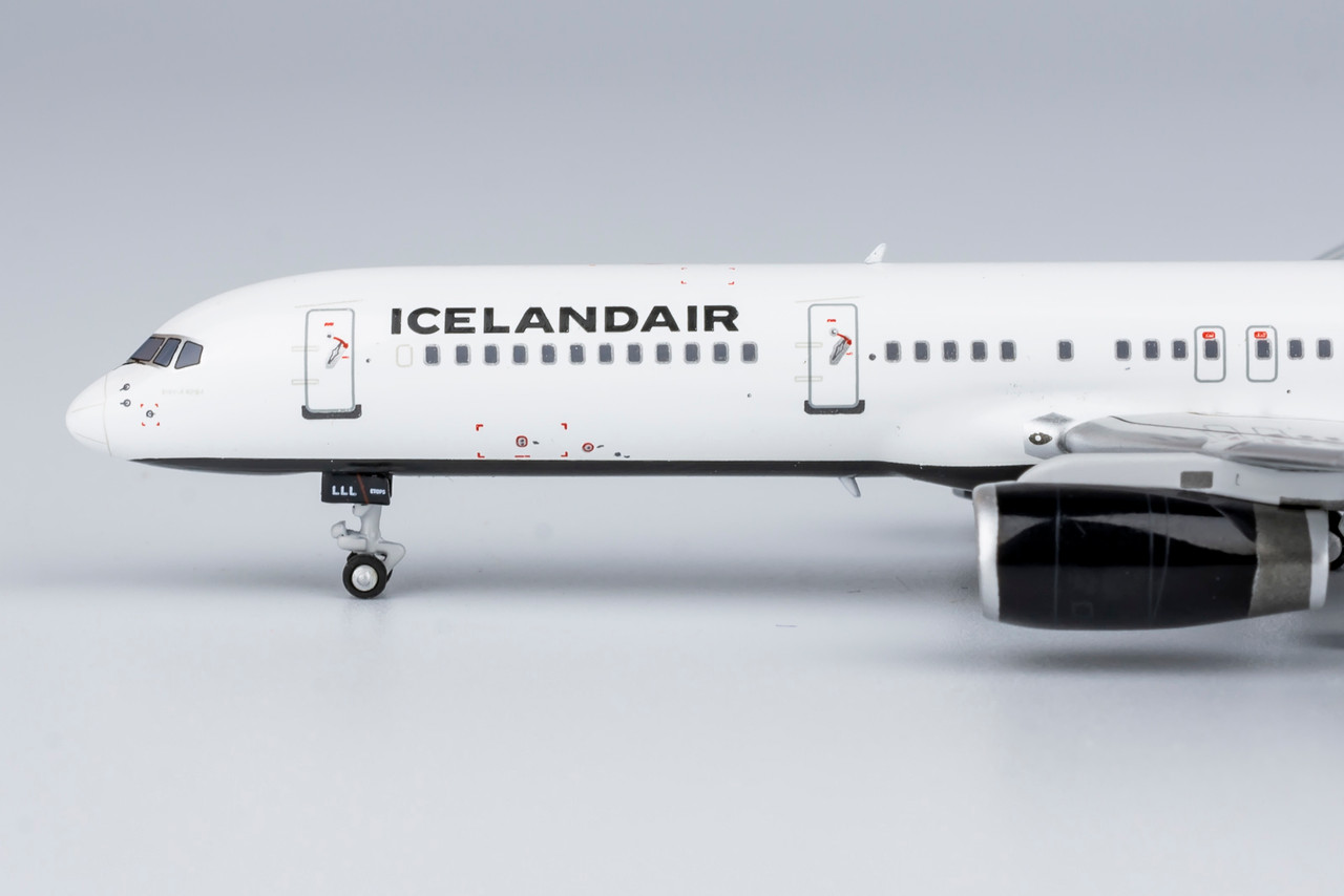 NG Models Icelandair 757-200/w n/c TF-LLL 53198 1:400